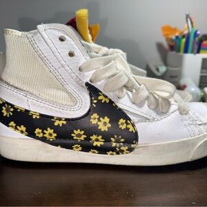 Nike White and Black Floral Sneakers